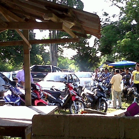 Kedai kopi kak pah kubur banggol