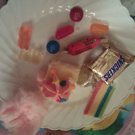 Olivia's Dollhouse & Tearoom