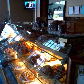 Aroma Bakery & Cafe