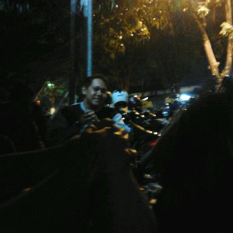 angkringan depan stasiun (madiun)