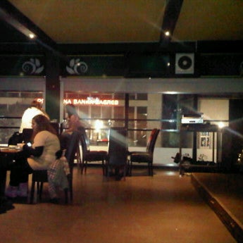 Green room pub