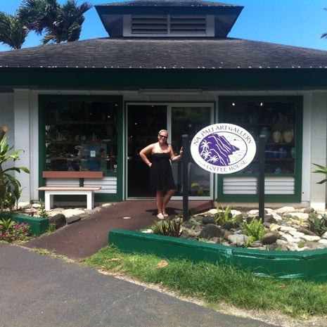 Na Pali Art Gallery And Coffee House