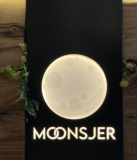 Moonsjer Coffee & Bakery
