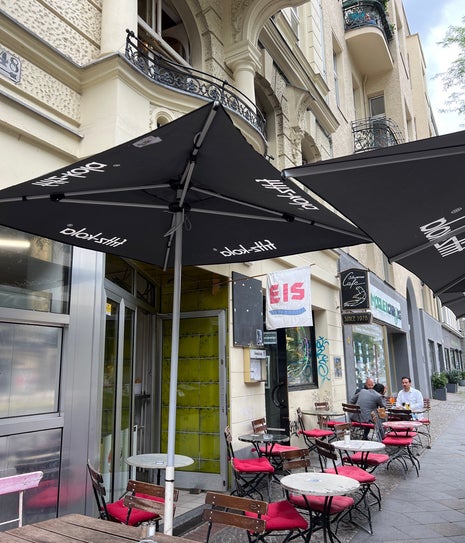 Schwarzes Cafe