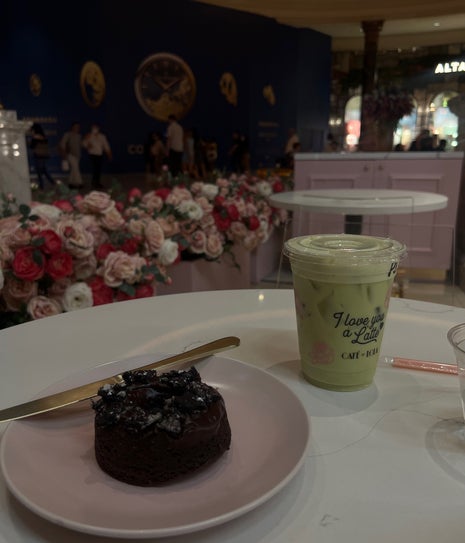 Cafe Lola