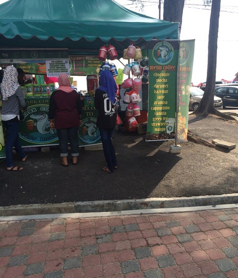 Shark Coffee Teluk Kemang