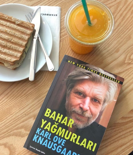 Cehavir Meydan Strabucks