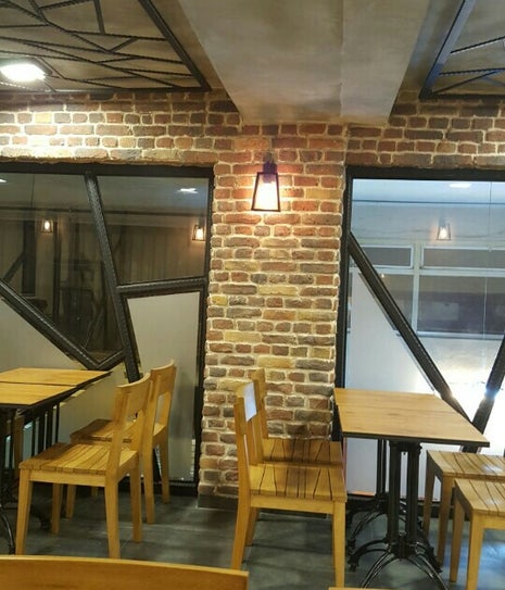 Demli Cafe