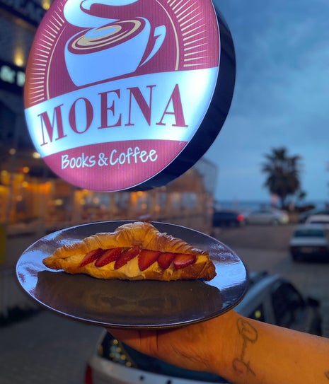 Moena Books & Coffee