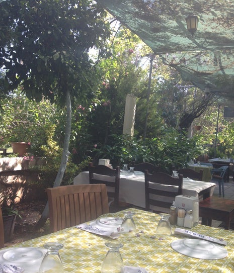 Halil'in Yeri Burak Restaurant