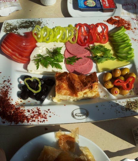 Altınbaşak Unlu Mamüller & Cafe