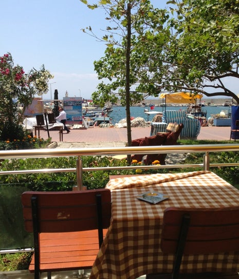 Çınaraltı Çay Bahçesi