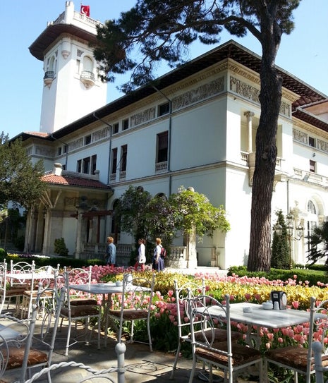 Hidiv Kasrı
