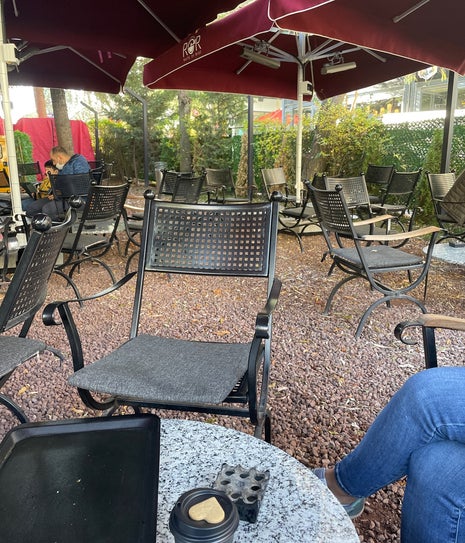 Ror Cafe & Roastery