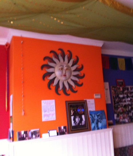 Lincs2Nepal Café And Shop