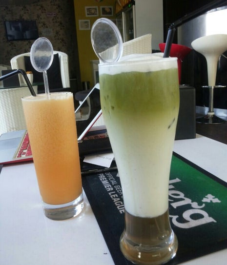 F&J Coffee Shop The Suites @Metro Apartment