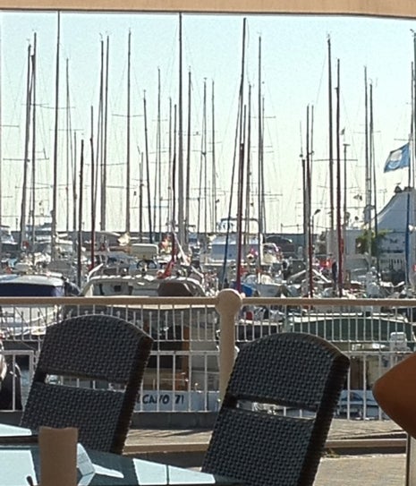 Divan Brasserie