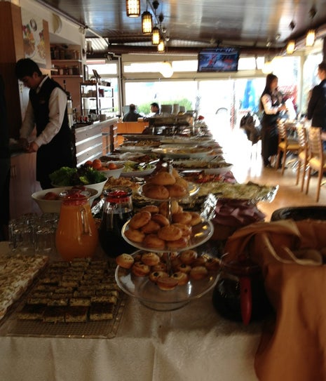 Vişi Cafe & Bistro