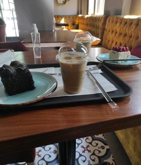 Argusto Coffee & Chocolate