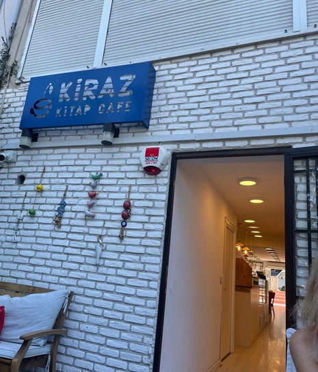 Kiraz Kitap Kafe