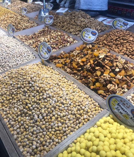 Ezel Kuruyemiş