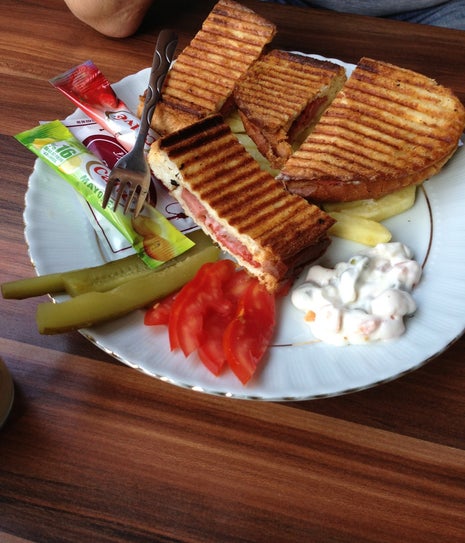 Cafe Sera