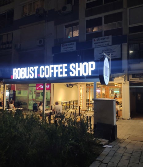 Robust Cofee Shop Uckuyular
