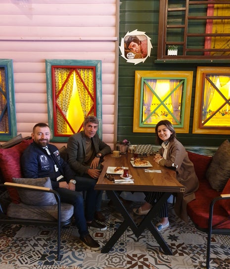 Cafe Közden