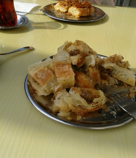 Bereç Namlı Sarıyer Börekçisi