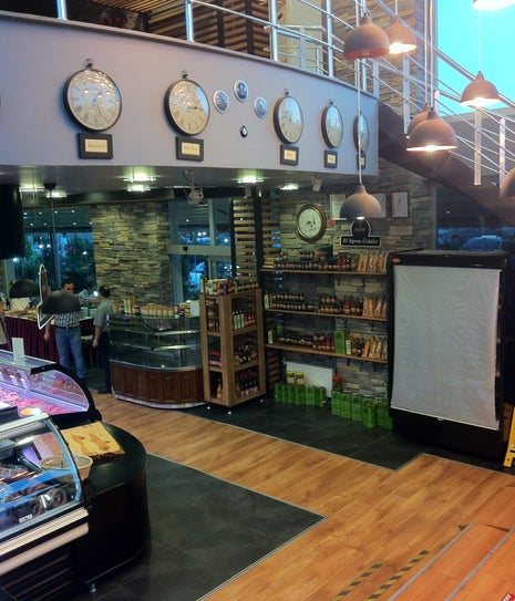 Özsar Steak House