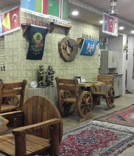 Kırmızı Beyaz