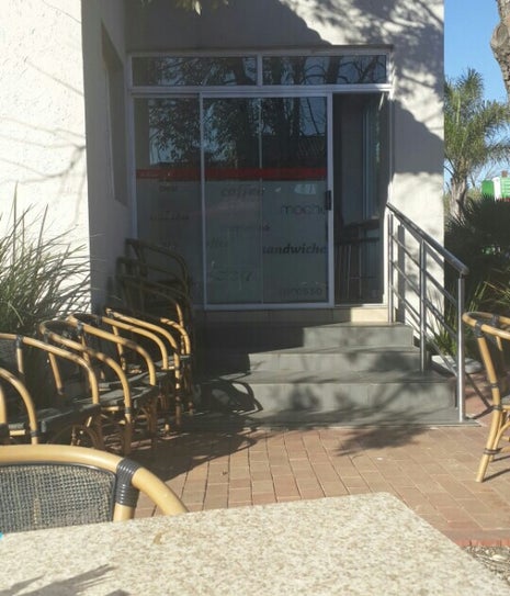 Tazza Caffe and Wine Bar