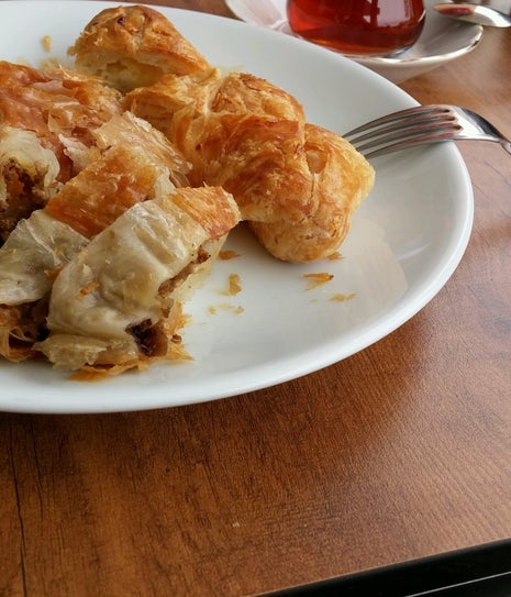 Çağdaş Börek Salonu