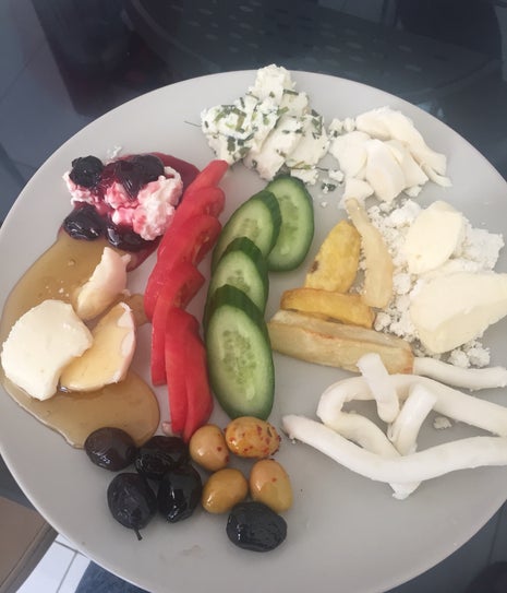 Lezzet Döner Kahvaltı Salonu