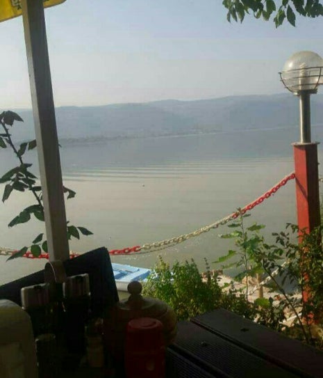 Göl Gören Kahvaltı Salonu