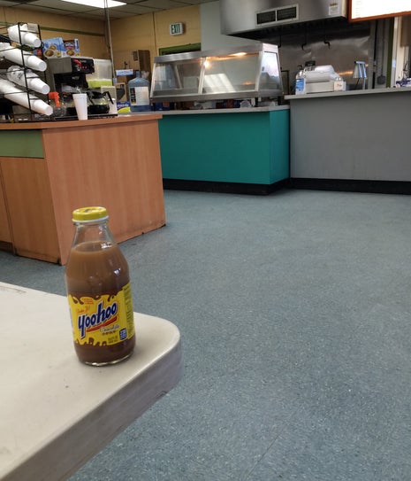 Victors Deli