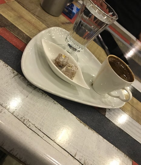 Cafe Mola