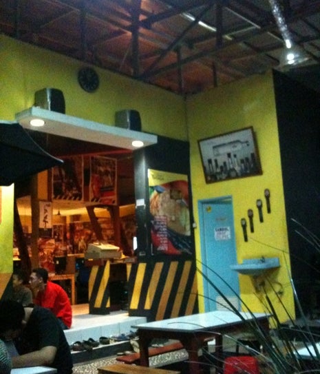 Daddy's Project (cafe, warnet, playstation2 area)