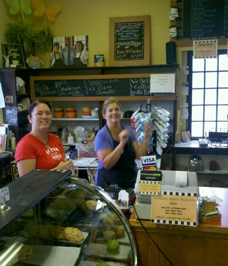 Somethin's Brewin' Book Cafe