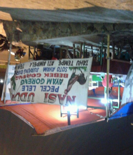 Warung Bu Engkus