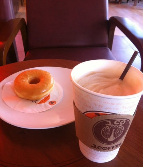 J.Co Donuts & Coffee