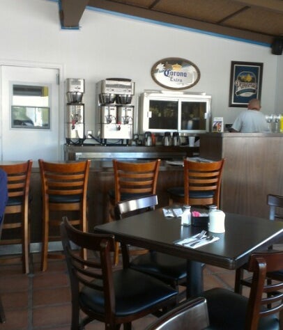 Uncle Stavros Cafe