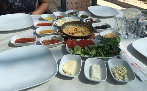 Izmir Buca Kaynaklar Kahvaltı Mekanları