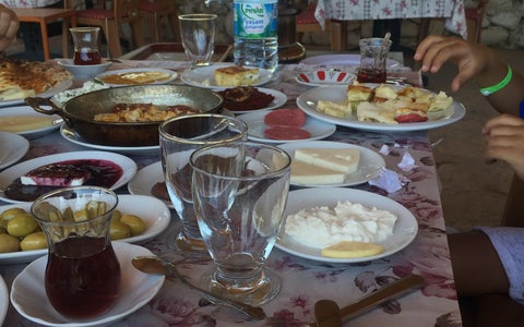 İzmir Çiçekli Köy Kahvaltı Mekanları