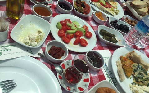 Kozbeyli İzmir Kahvaltı Mekanları