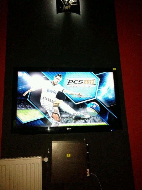 gaming-cafe