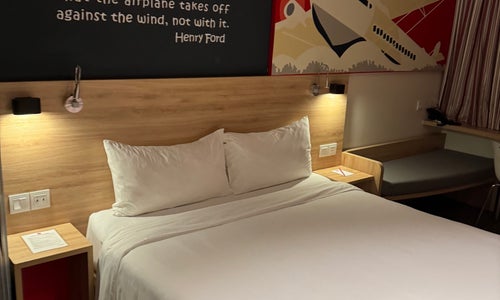 IBIS SAIGON AIRPORT Hotel