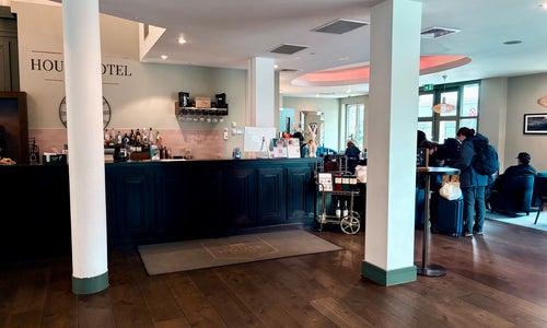 House Hotel