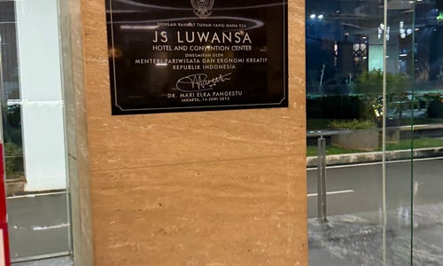 JS Luwansa Hotel & Convention Center