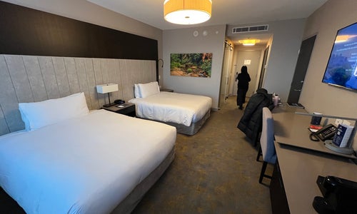Hotel X